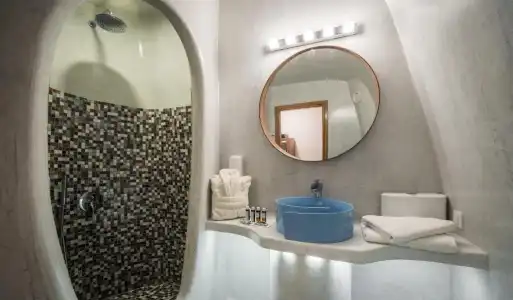 Elite Luxury Suites - 214