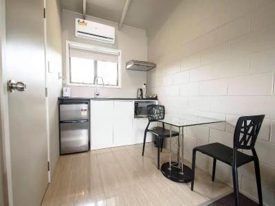 Middlemore Motel - 69