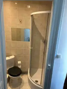Authentic by Balladins, Hôtel le Carré d'Aix - 82