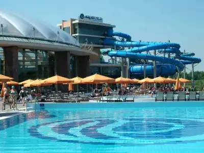 Aquaworld Resort - 9