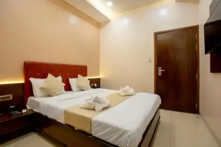 Empire - Near Mumbai International Airport - 0