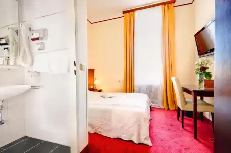 Viktoria Schönbrunn - 70