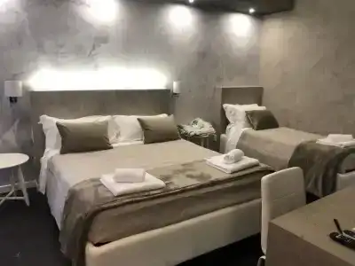 Four Rivers Suites in Rome - 34