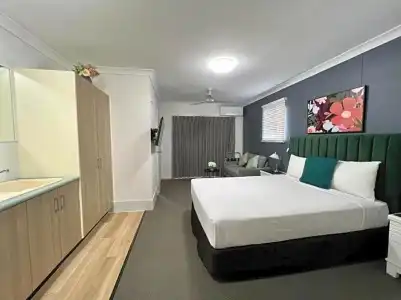 Benson Court Motel - 82