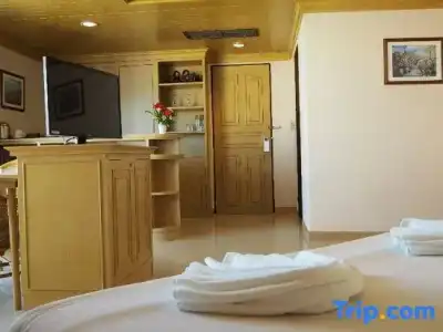 City Beach Resort - 33