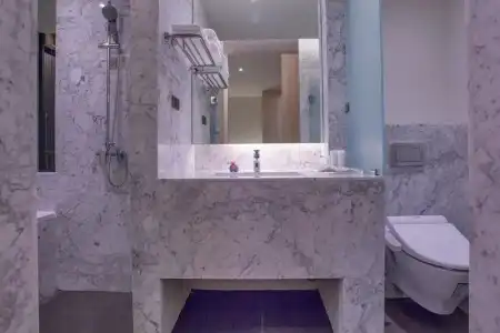 Balcony Seaside Sriracha & Serviced Apartments (SHA Extra Plus) - 134