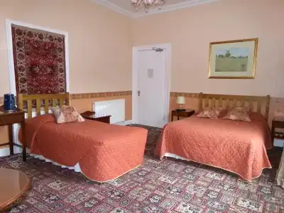 Averon Guest House - 36