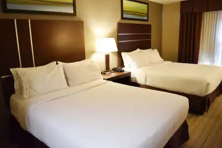 Holiday Inn Express Golden-Kicking Horse by IHG - 10