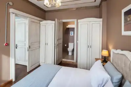 Loka Suites - 2