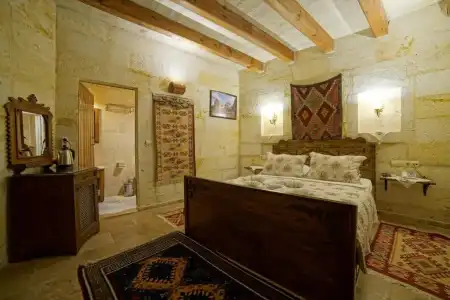 Safran Cave - 59