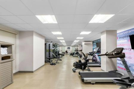 Best Western Plus Montreal - 18