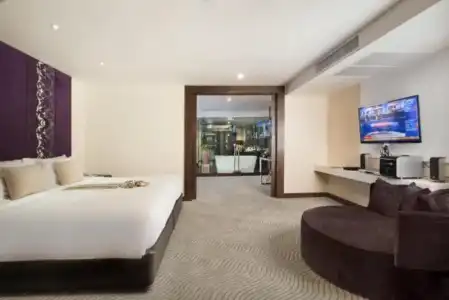 Furama Silom - 52
