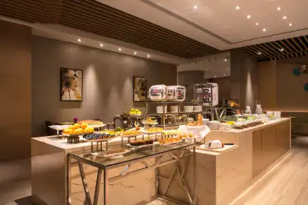 Holiday Inn Hangzhou Gongshu by IHG - 10