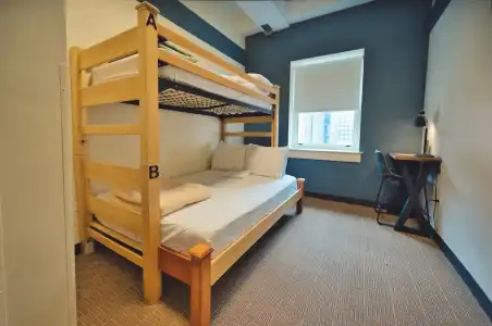HI Chicago, The J. Ira and Nicki Harris Family Hostel - 70