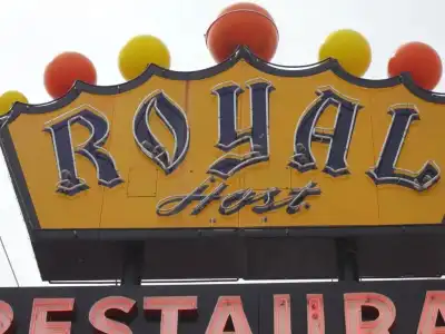 Royal Host Motel - 10