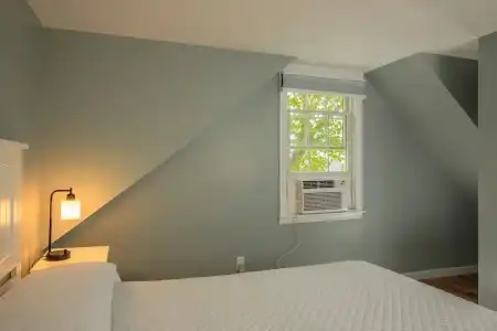 Eagle House Motel - 64