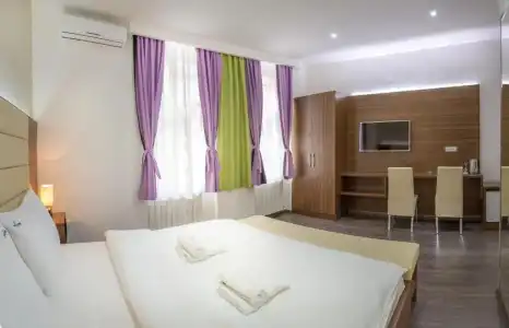 Central Park Residence Guest House - 65