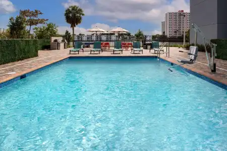 Home2 Suites by Hilton Miami Airport South Blue Lagoon - 13