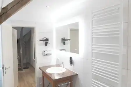 Schiefer Suite & Apartments - 127