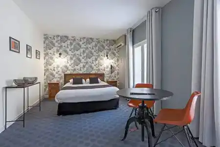 Majestic Bordeaux - 136