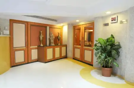 The Emerald & Executive Apartments - 3