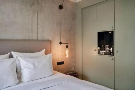 Gekko House, Frankfurt, a Tribute Portfolio - 101