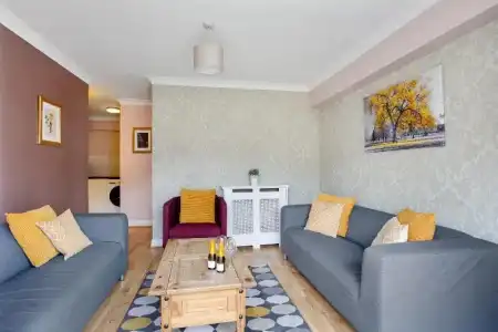 Drury Court - 90
