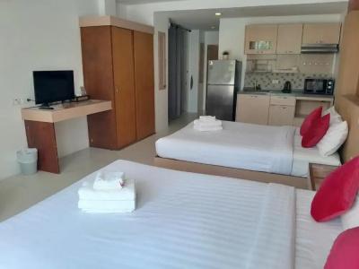 Island Patong Beachfront Apartments - 55