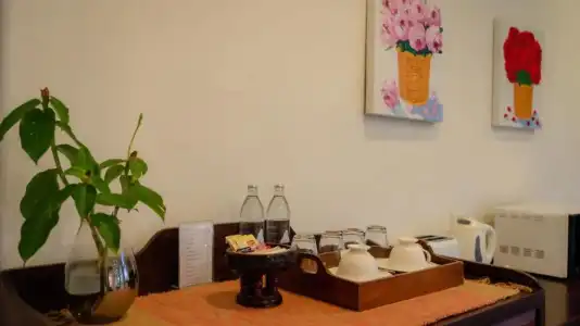 Cheva Gallery Boutique - 191