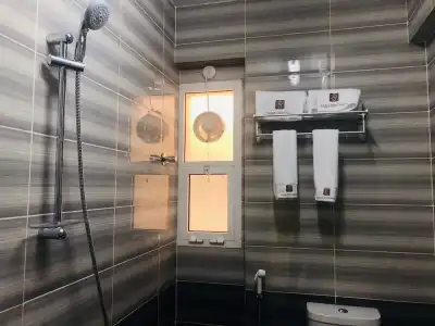 Season Inn - 18