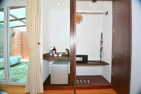 Ocean Waves Resort - 3