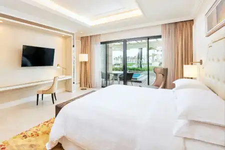 Sheraton Grand Danang Beach Resort & Spa - 40