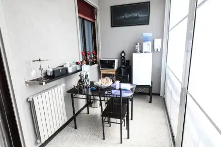 Metropolitan - 1