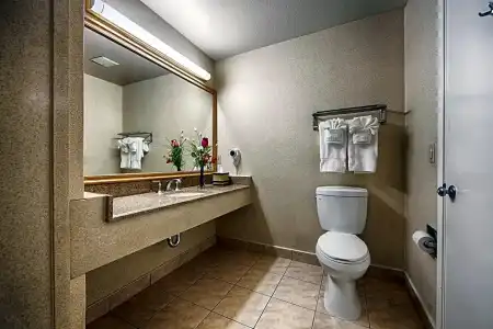 Best Western Surf City - 37