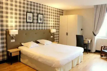 Best Western Le Cheval Blanc - Vieux Port - 94