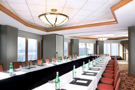 Sheraton Grand Chicago Riverwalk - 14
