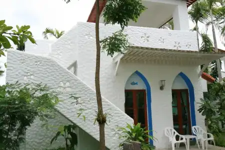 Baan Montra Beach Resort - 37