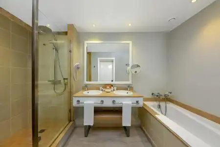 Mauricia Beachcomber Resort & Spa - 5