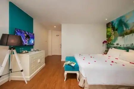 Hanoi La Selva - 100