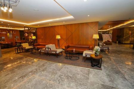 The Grand Lux - 40