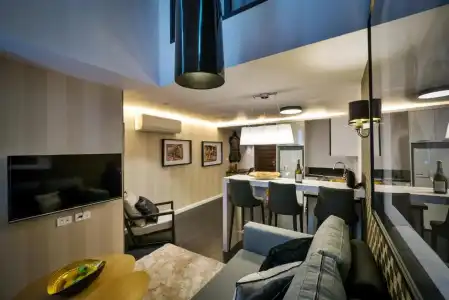 21st Floor - 113