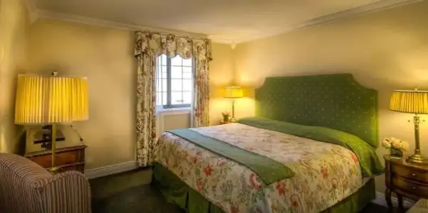 Red Coach Inn - 51