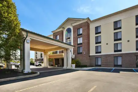 Holiday Inn Express & Suites Fort Wayne by IHG - 37