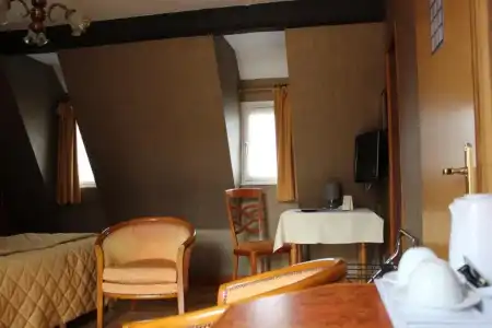 Au Cerf d'Or - 99