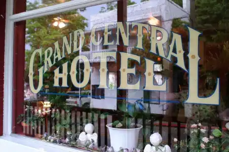 Grand Central & Spa - 16