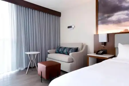 Marriott Greensboro Airport - 4