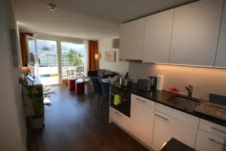 HOP Apartments & Suites - 9