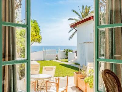 The Sea Club - 104
