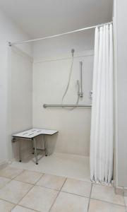 Deltas Burlington - 8