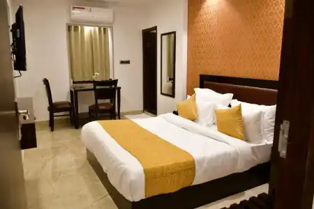 Grand Lotus Inn - 37